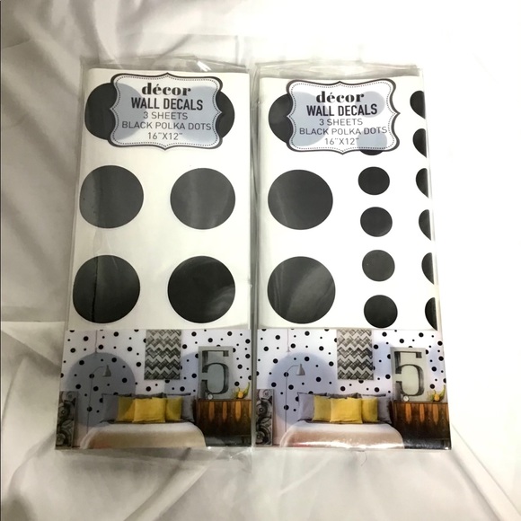 Wall decals black polka dots 16”x12” set of 2 - Picture 1 of 4